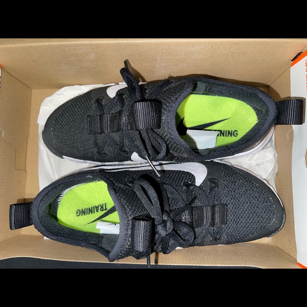 Nike Metcons - Picture 5 of 5